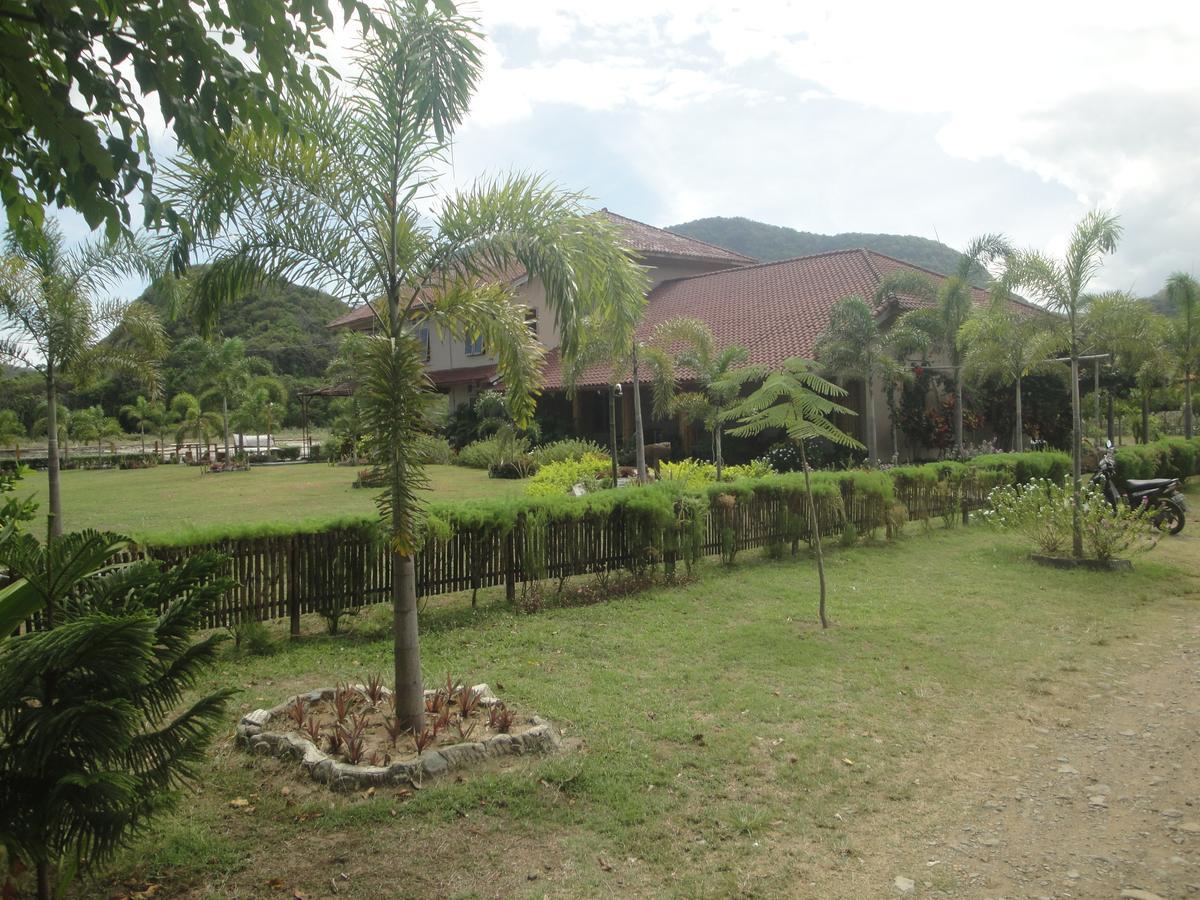 Villa Surga Sumbawa Sekongkang Esterno foto